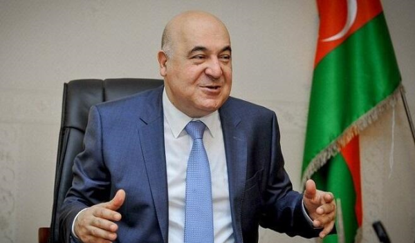 Abdullayevin əsərlərinə 
